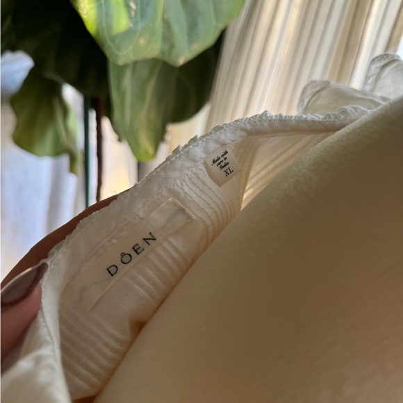 Doen Henri Ivory Ruffle Blouse, New!! Size XL - Picture 8 of 8